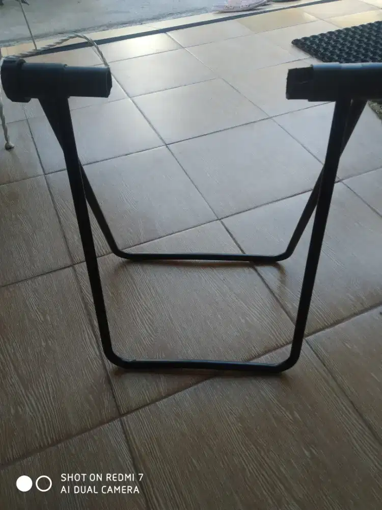 Stand sepeda  untuk pajangan sepeda