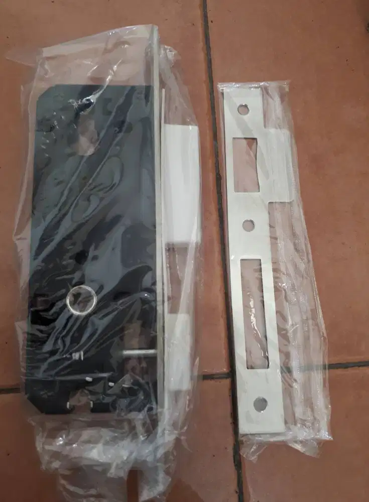 Unikey Swing Lockcase&Keyhole Cover SW001-40-SS  (A-701A)