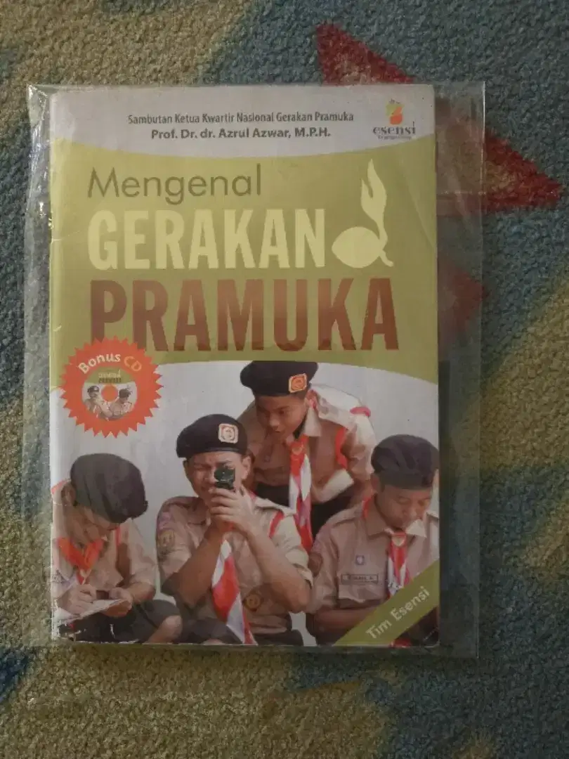 BUKU MENGENAL GERAKAN PRAMUKA.