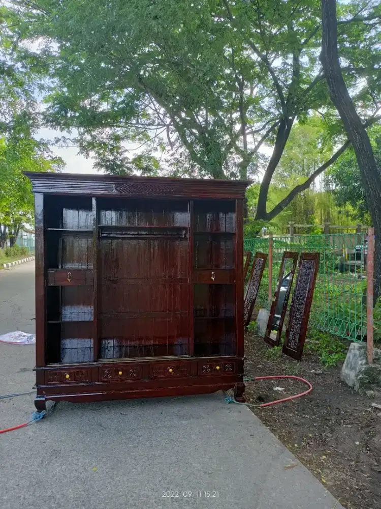 Lemari kayu jati berkualitas sliding door murah