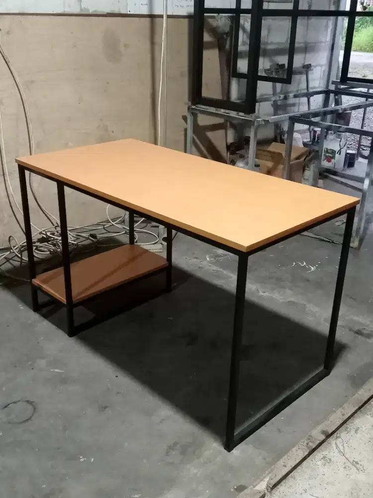 Meja kerja ukuran 120*60*70 modern terbaru