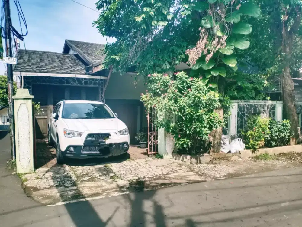 Dijual Rumah Asri SHM Jatipadang Jakarta Selatan