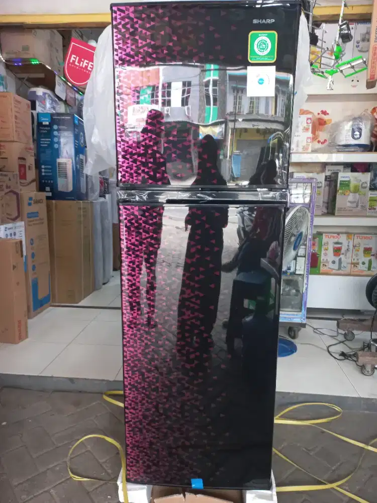 CASH / kREDIT - kulkas 2 pintu sharp kaca sj 316 mg