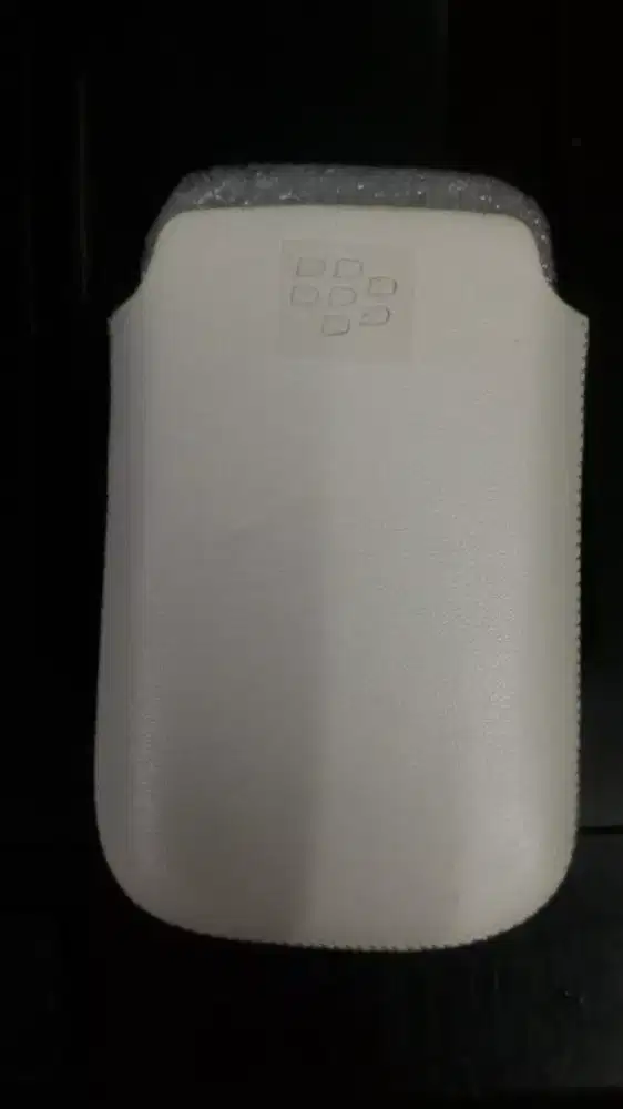 SARUNG KULIT HP BB 9780 ORIGINAL