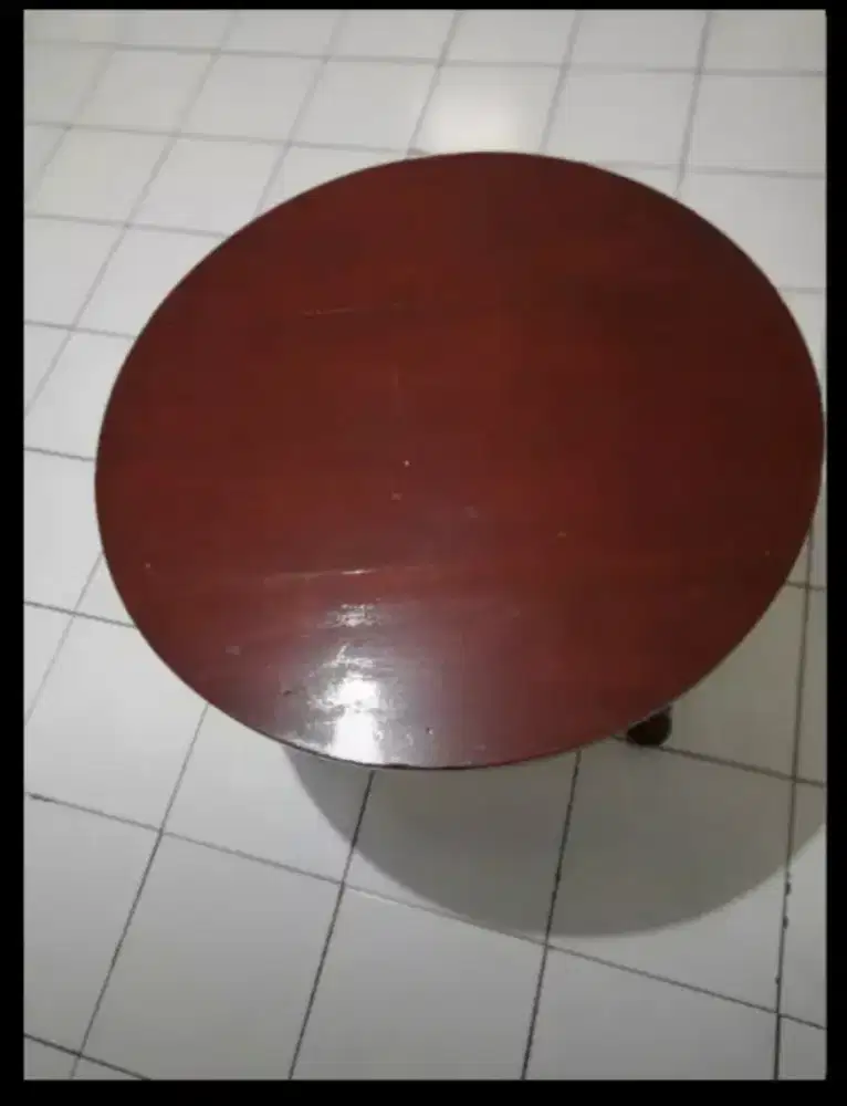 Meja Bundar Kayu Jati