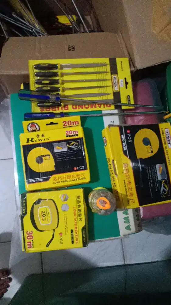 Alat perkakas dan alat listrik