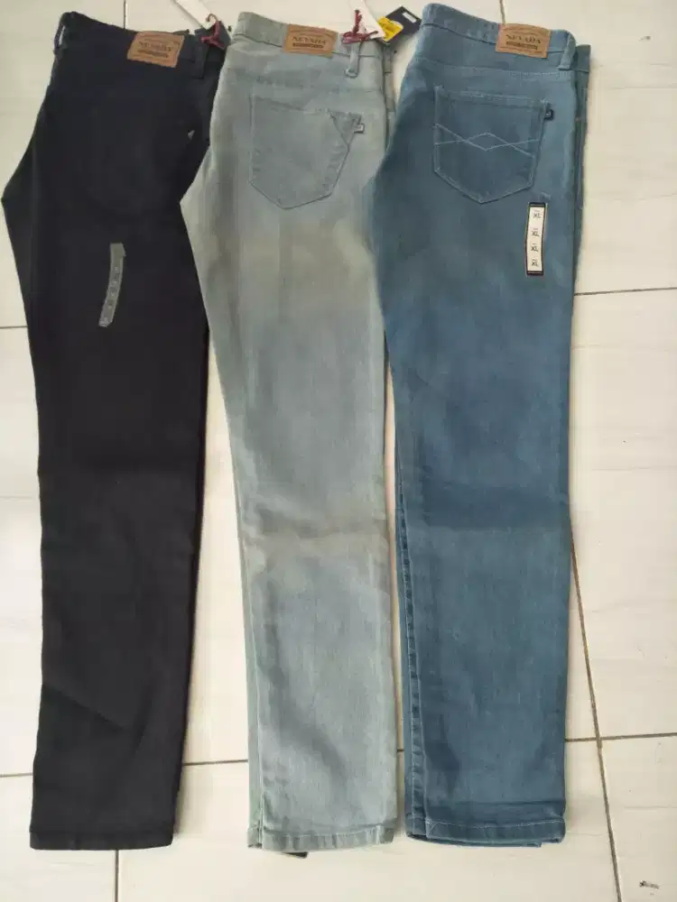 Celana jeans wanita merek nevada (ori)