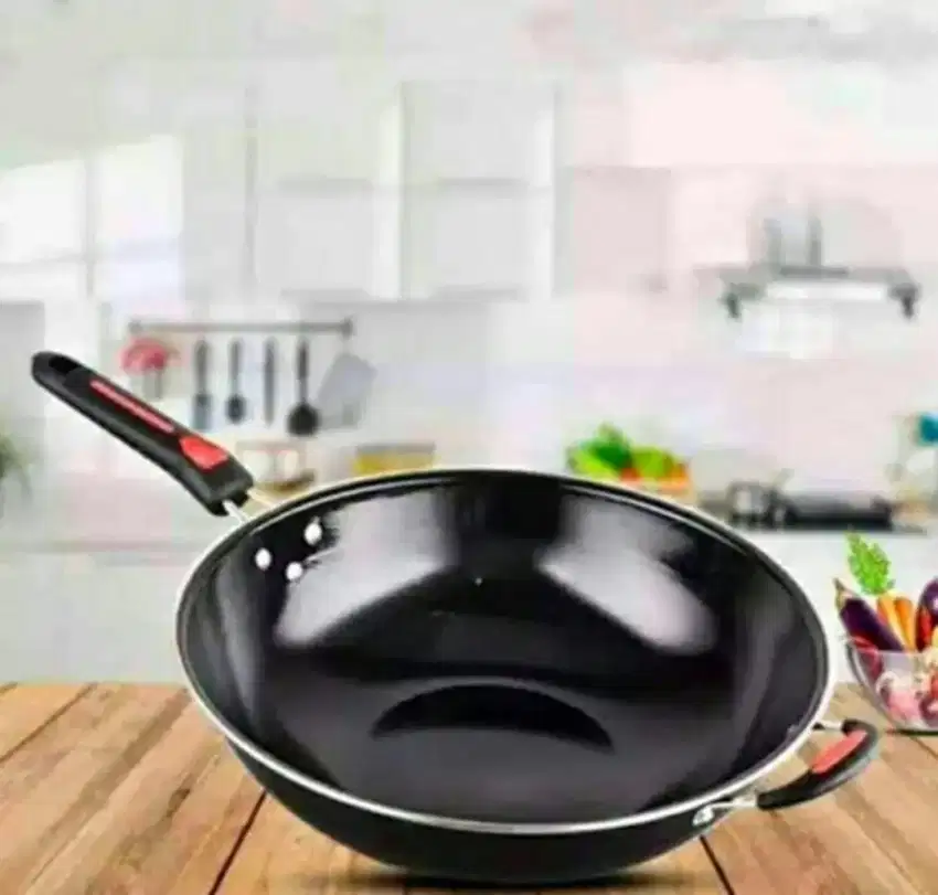 Penggorengan / Wajan Enamel Gagang Warna Hitam