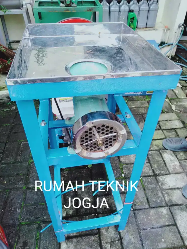 (rumah teknik jogja)mesin pencetak pelet( lengkap dng pisau luar)