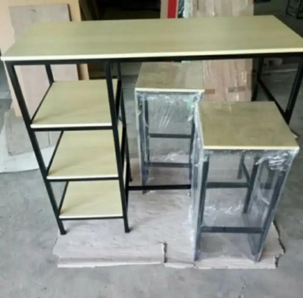 Set meja cafe bar
