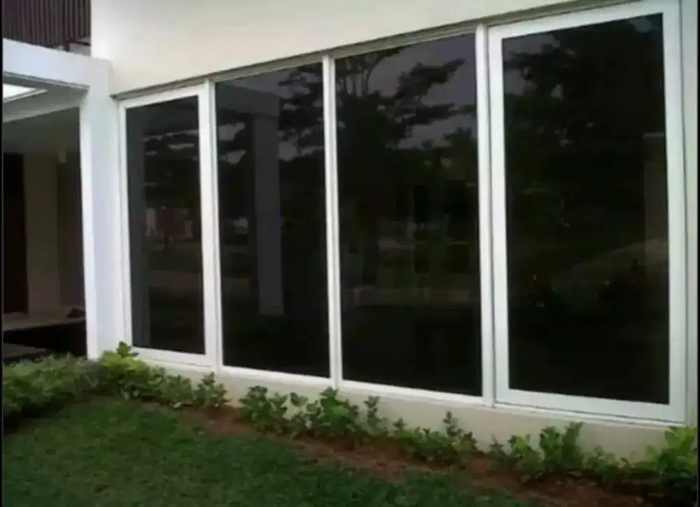 Stiker kaca film&oneway,tdktrlihat driluar kdlam&sbaliknya,ada sanblas