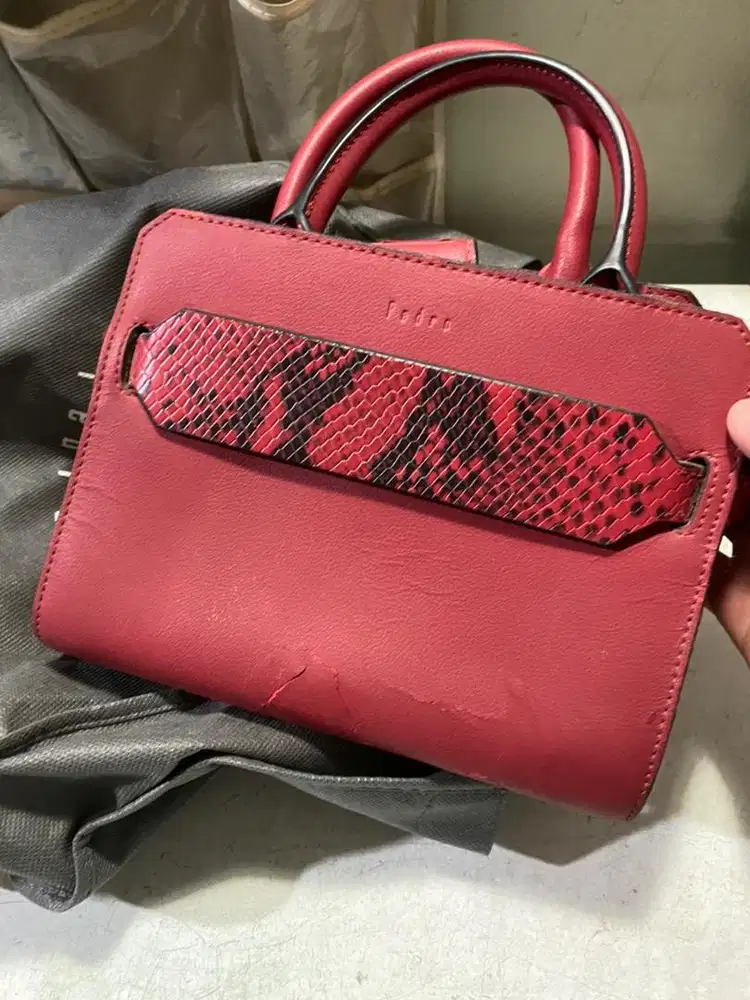 Tas pedro secon untuk wanita