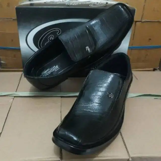 Sepatu Pantovel Pria Formal Casual Kulit Asli Hitam Kerja Crocodile