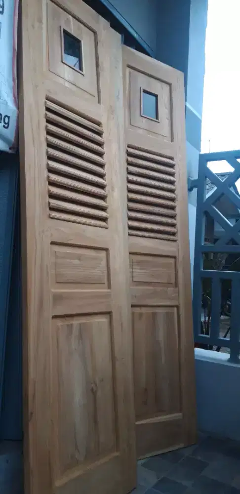 Kusen pintu garasi jati