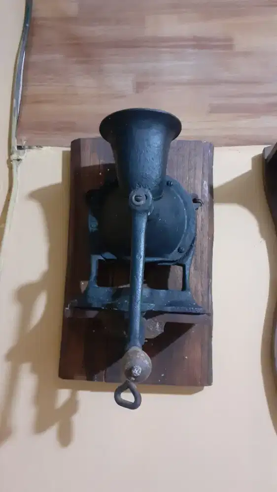 Gilingan kopi Spong England fungsi normal