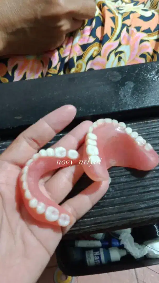 Pasang gigi / gigi palsu