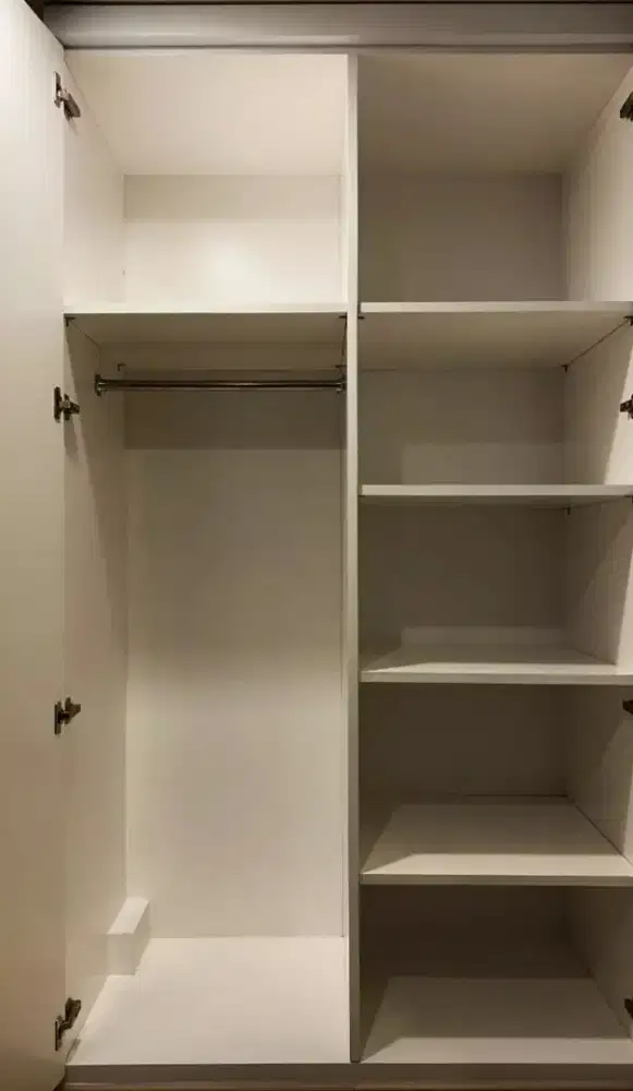 Lemari custom Empat Kaki Interior