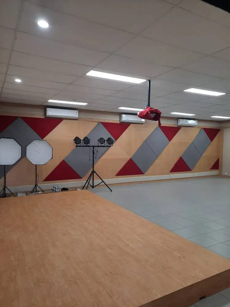 Wall Panel Peredam Suara Ruangan dinding Aula Hall ballroom auditorium