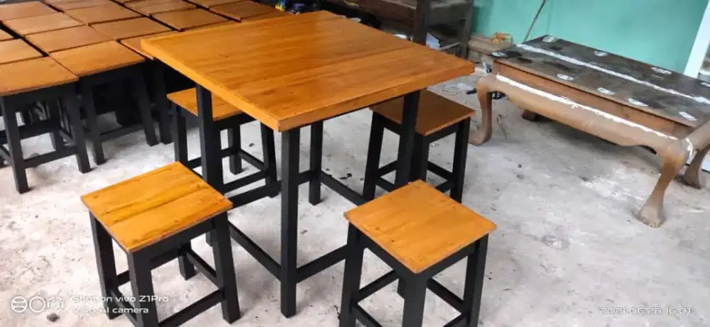 Set Meja Cafe / Resto / Warmindo