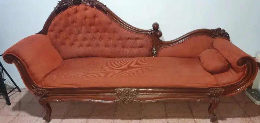 Kursi kayu sofa panjang