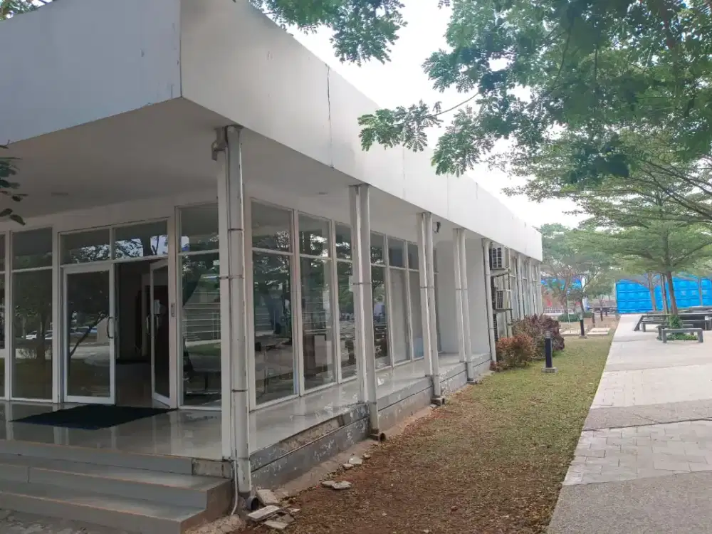 Tukang pintu kaca