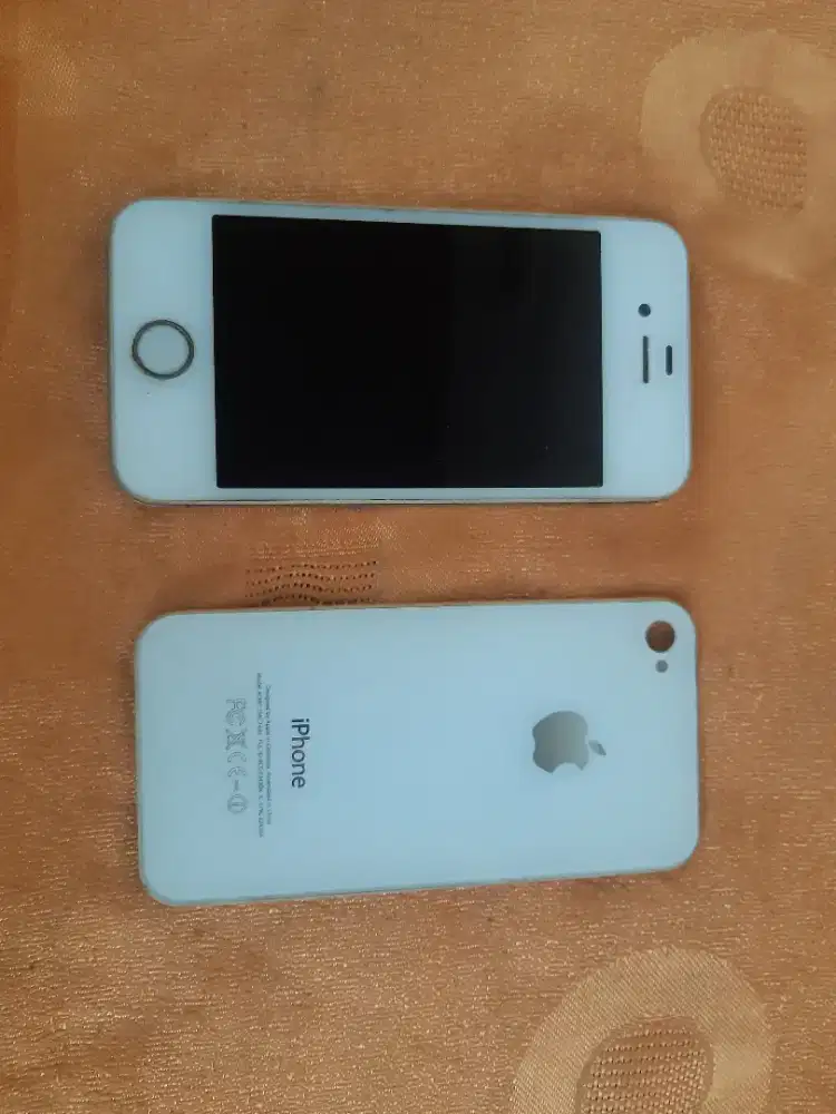 Iphone 4s tanpa baterei, icloud tidak tahu, masih mulus.