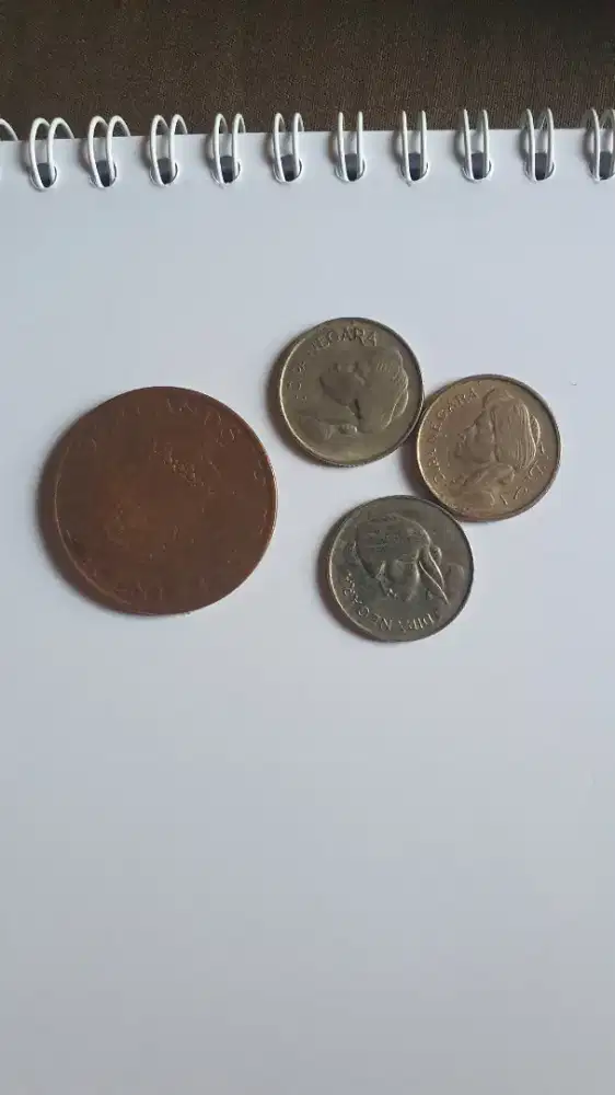 3 buah koin diponegoro dan 1 koin 1 koin 2 1/2 cent 1914
