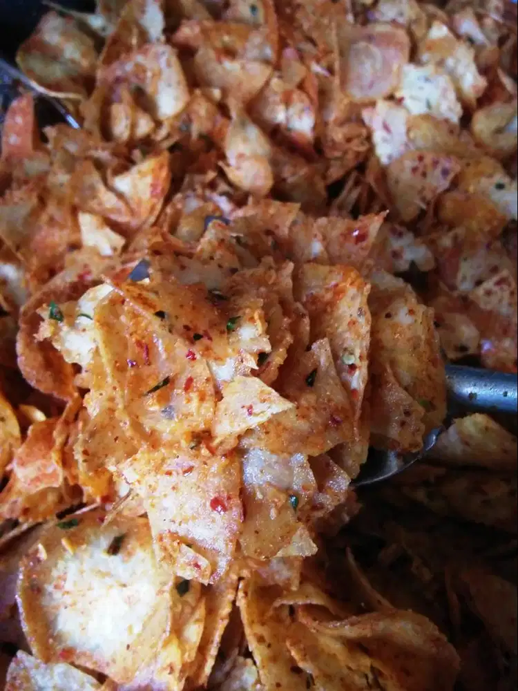 Keripik Singkong Pedas Bunda Bumbu Rempah Daun Jeruk Perbal 5kg