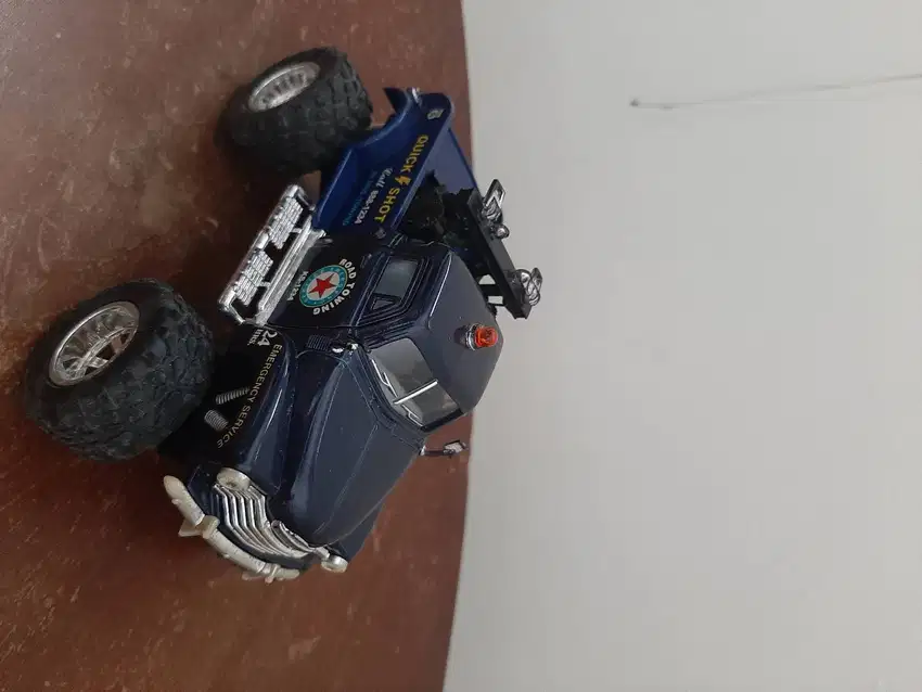 Mobil2an miniatur Jeep