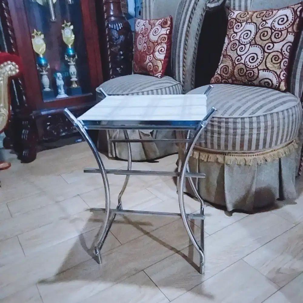 Dijual edisi pindah rumah meja kcl stainless