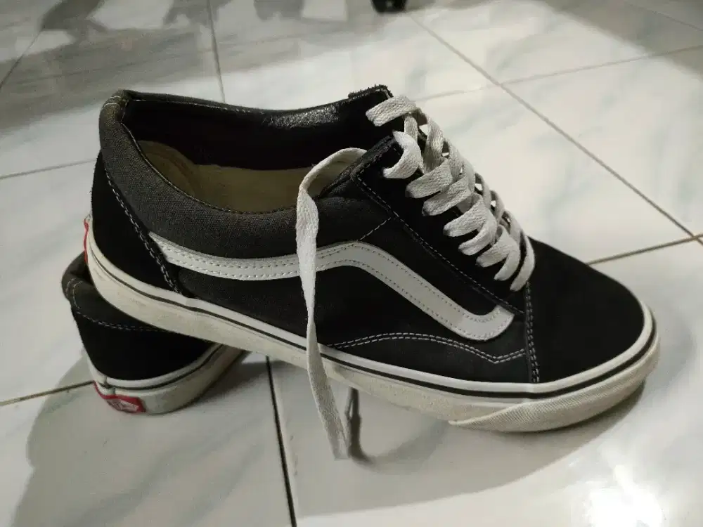 Jual sepatu hotsell vans original yogyakarta