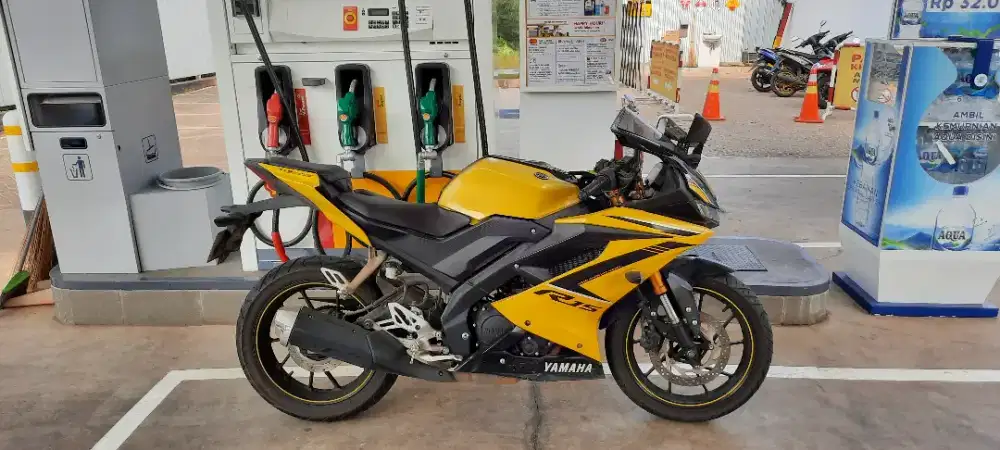 Yamaha / YZF R15 (Yellow / Kuning)