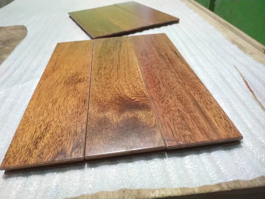 Lantai Parket UV Coating Siap Pasang