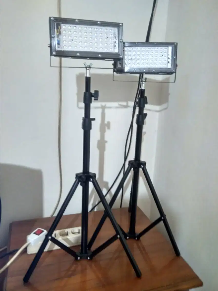 Lampu sorot ambyar led plus tripod 2M, 50wtt