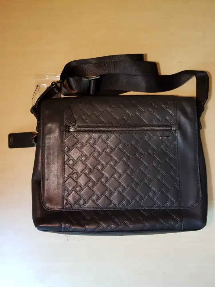 TUMI Messenger Bag - TICON collection