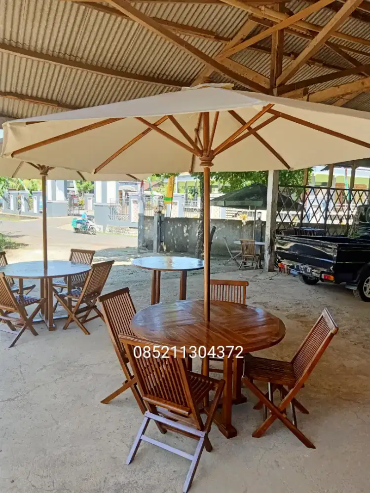Set meja kursi payung cafe outdoor