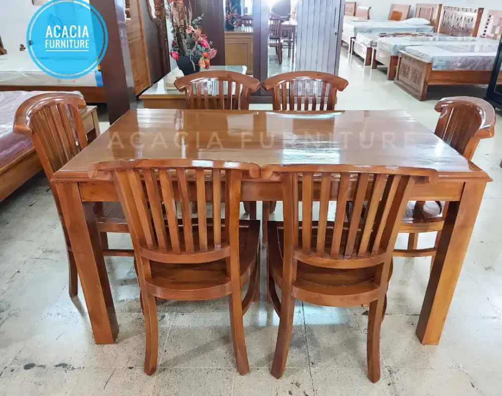 1 set meja makan jati 6 kursi. Bs nego tipis