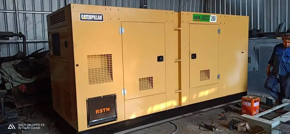Genset Caterpillar 250 KVA barang bagus