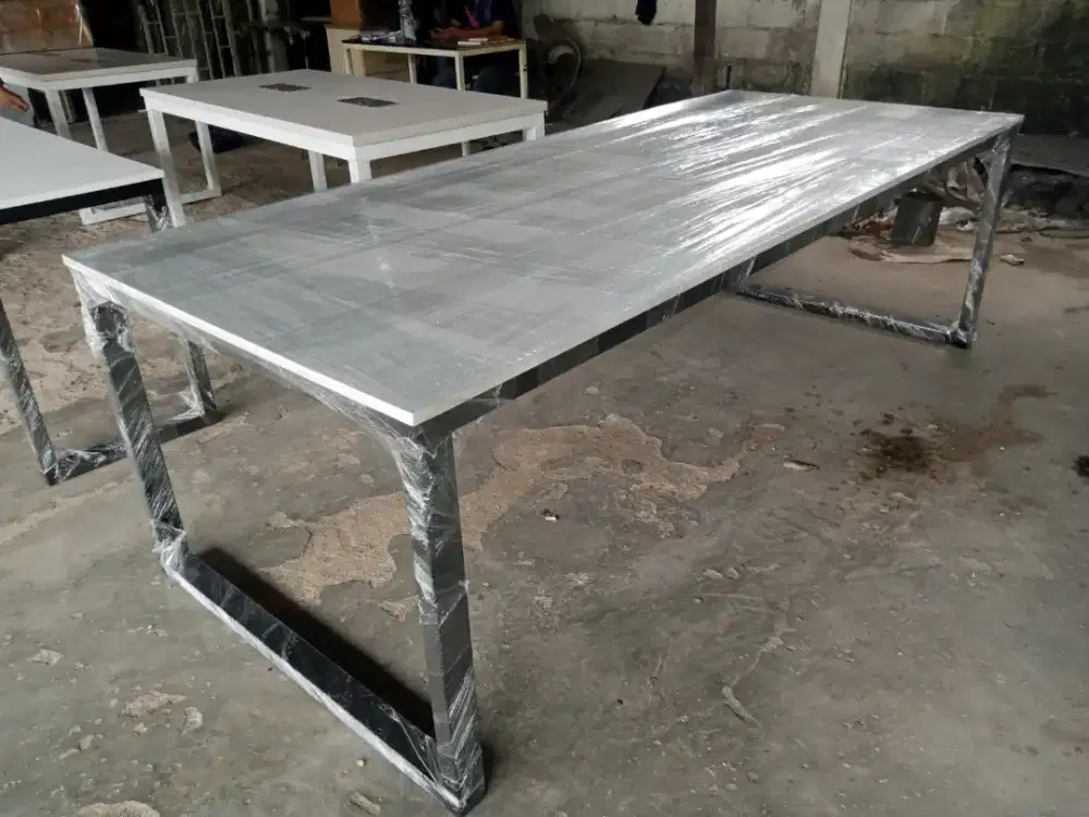 Meja meeting meja rapat kantor / sekolah