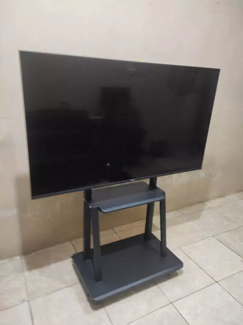 Breket standing TV LCD /Led 32-70 + pasang