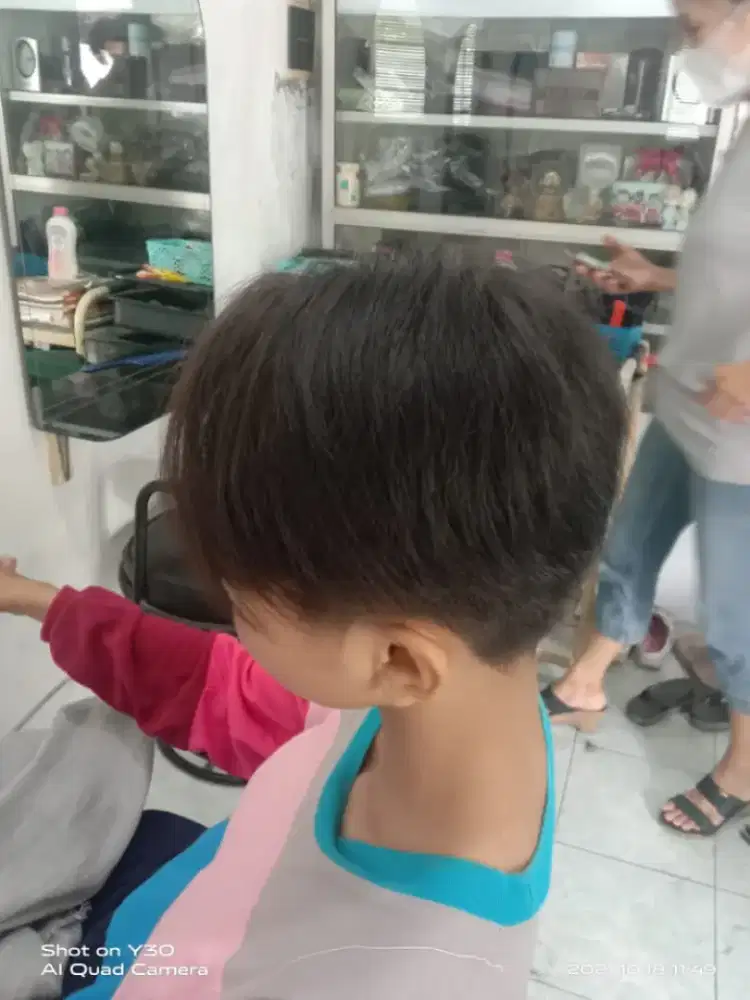 Dibutuhkan model potong / semir untuk salon sidoarjo