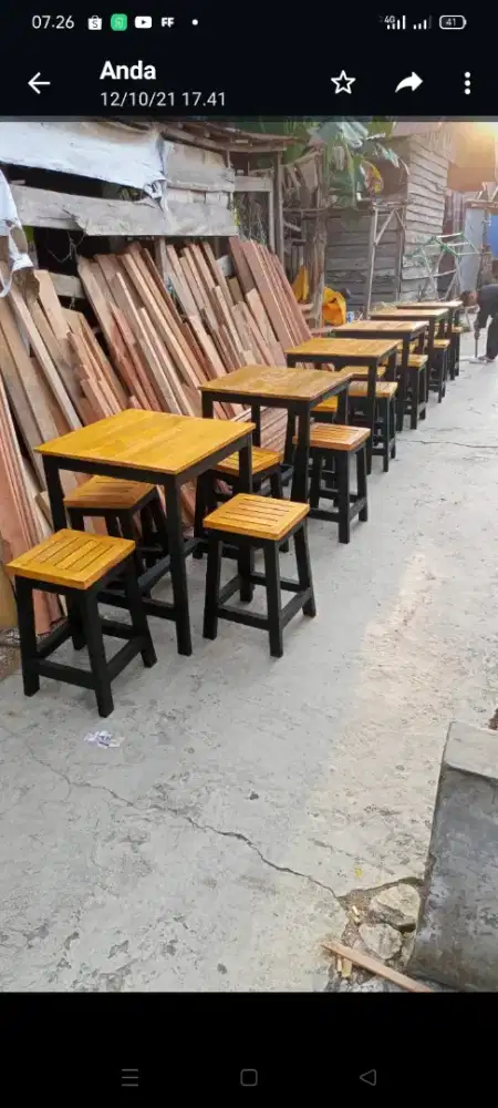 Kursi mija makan untuk jualan makanan