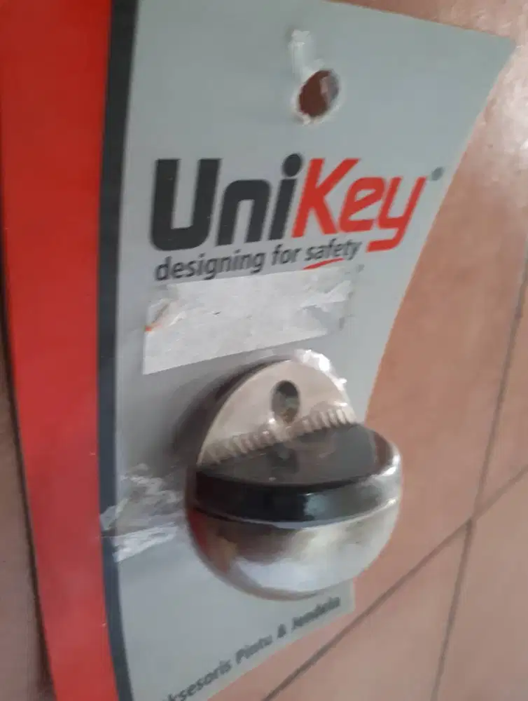 Unikey Round Doorstopper DST 014 SN (A-688D)