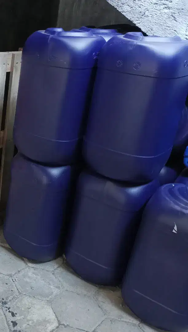 Jerigen Biru 30 Liter