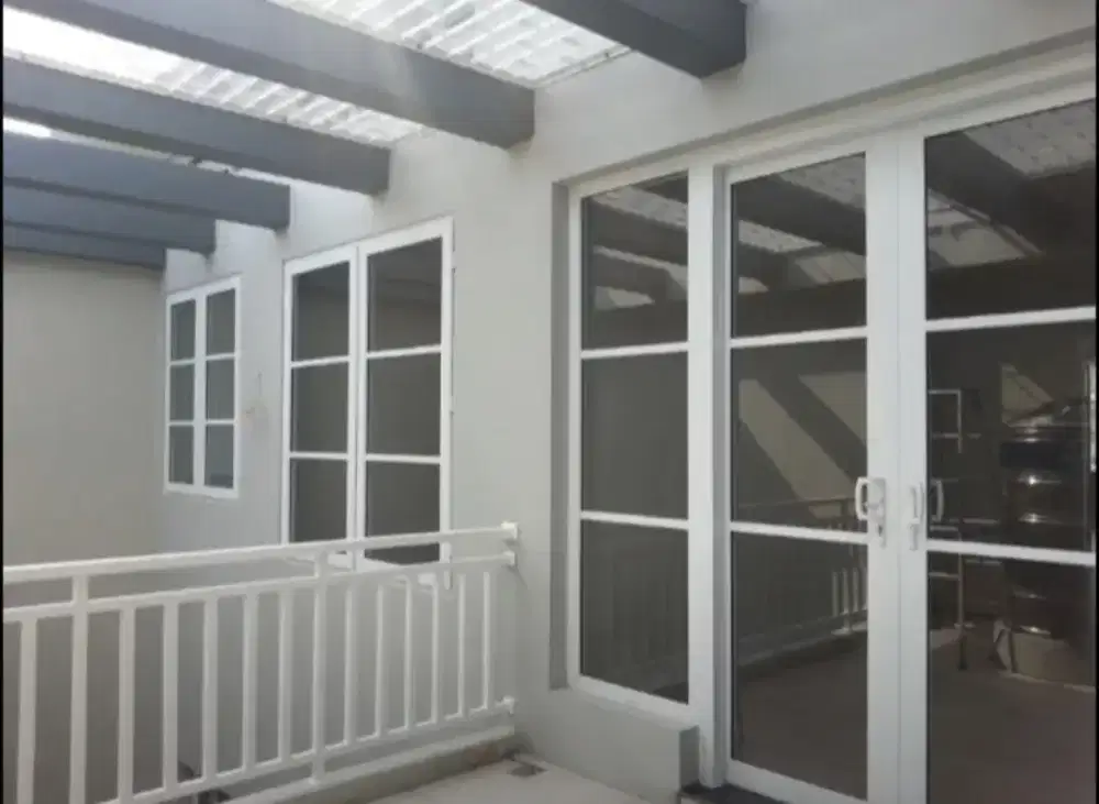 Di jual rumah bangunan baru .