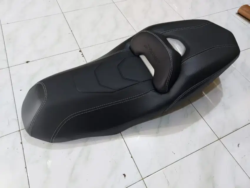 Jok Yamaha New Xmax 250 Connected Model Comfort