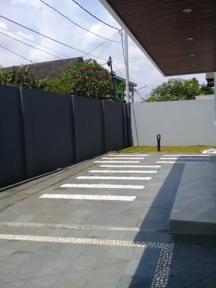 Rumah di sewakan area strategis jaktim dekat dengan terminal tj.