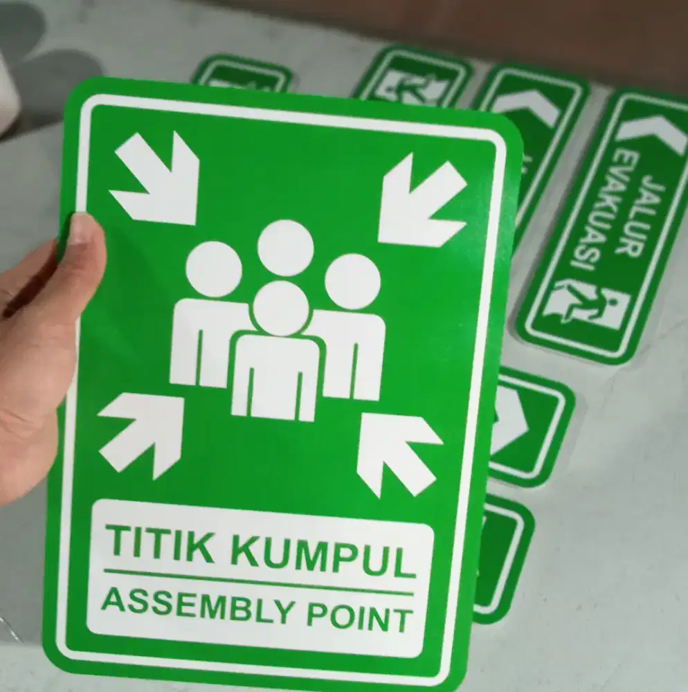 Jalur evakuasi titik kumpul petunjuk akrilik