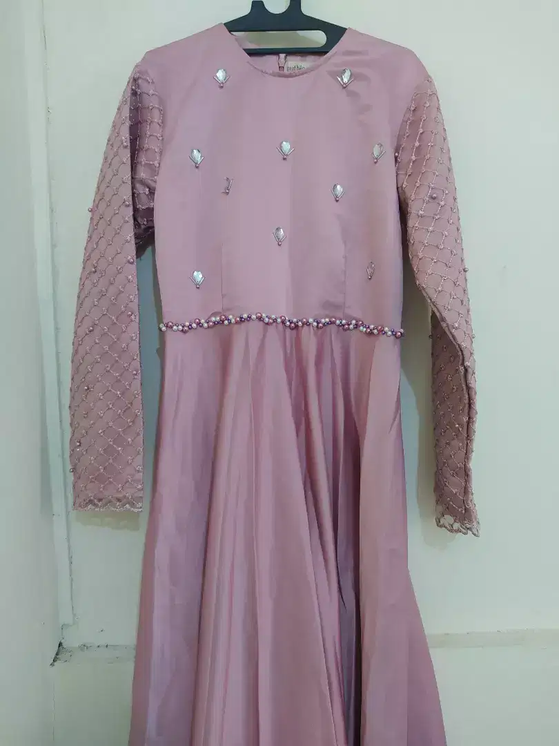 Dress kondangan merk Puthic