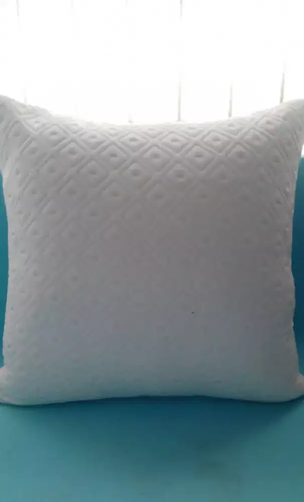 Bantal latex suir ukuran 70x70 cm